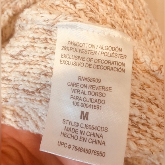 Sweater - Picture 6 of 9